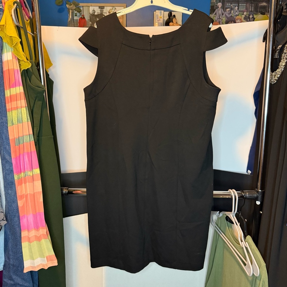 Chico's size 3 Black Cold Shoulder Ponte Shift Dress with back Zipper - Picture 7 of 8